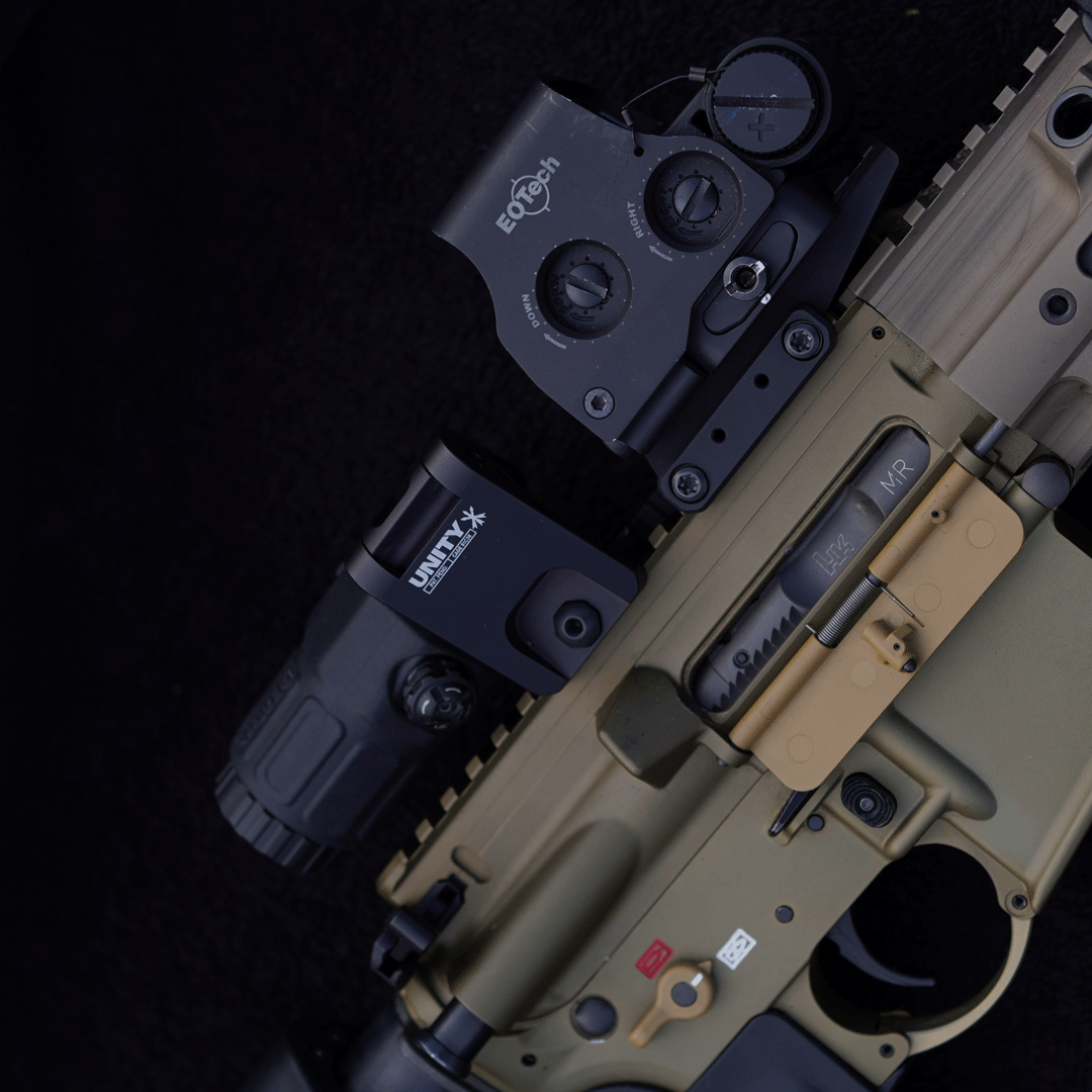 Dieser Magnifier-Montage von Unity Tactical ermöglicht eine nahtlose Integration von Vergrößerungsoptiken an der Langwaffe und verbessert dadurch die Schießleistung. Die FAST™ FTC OMNI bietet eine robuste Konstruktion mit Flip-to-Center Technologie, einfache Bedienung und präzise Ausrichtung.