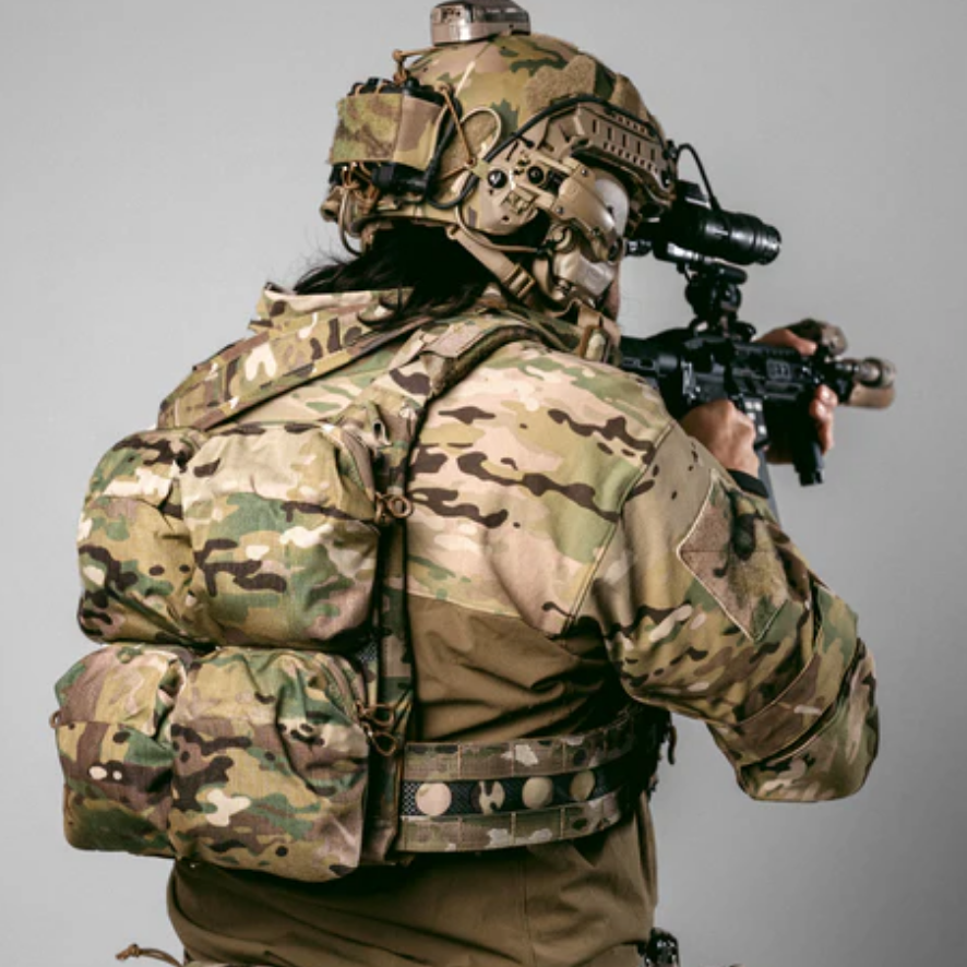 Ferro Concepts General Purpose Pocket 6x5 am MOLLE-System montiert