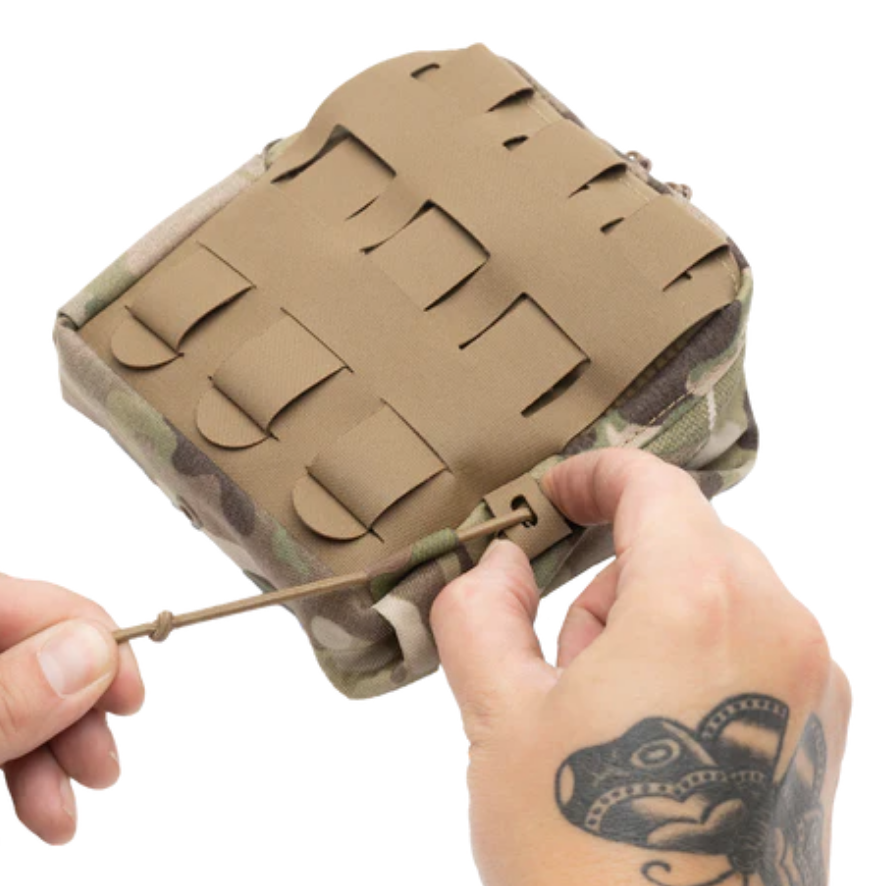 Hinteransicht der 6x5 Tasche mit Klettfläche zur Organisation