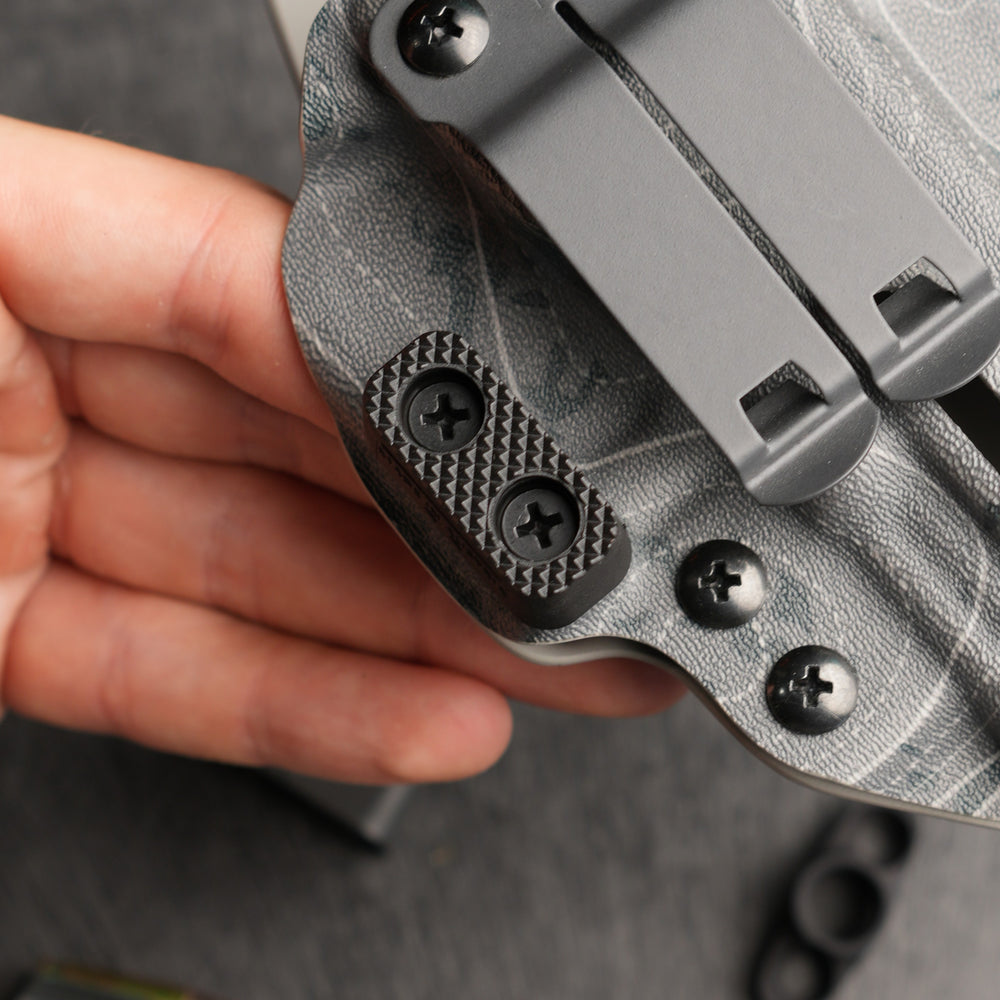 Black Trident Concealment Claw mit 3-Level Concealment System