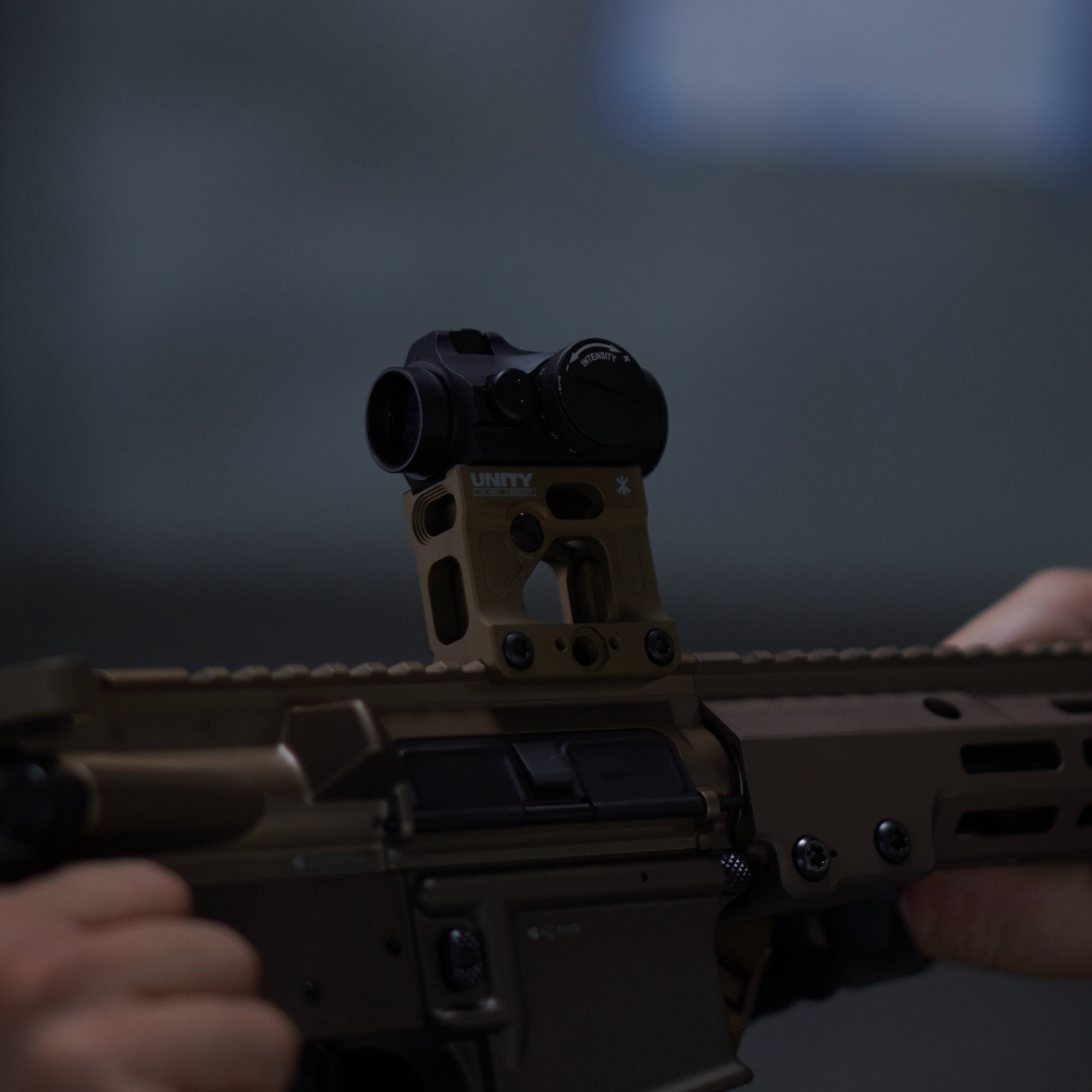 Unity FAST™ MICRO RISER Aimpoint