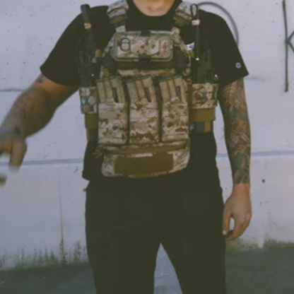 Mini Dangler Pouch am Träger befestigt mit Klettmontage