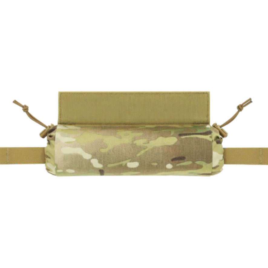 Geöffnete IFAK Tasche mit herausnehmbarem Insert
