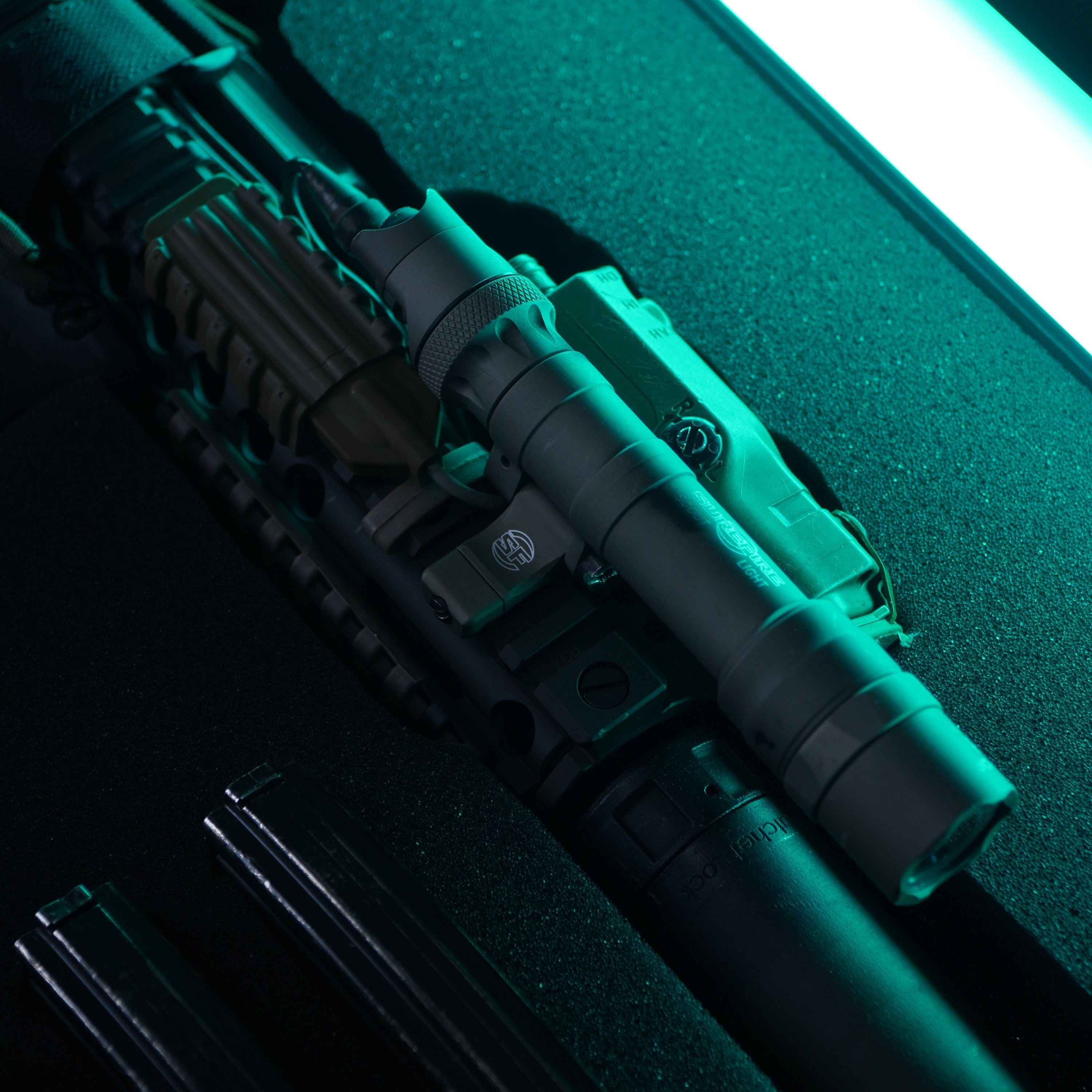 SUREFIRE M640 Dual Fuel Scout Light Pro