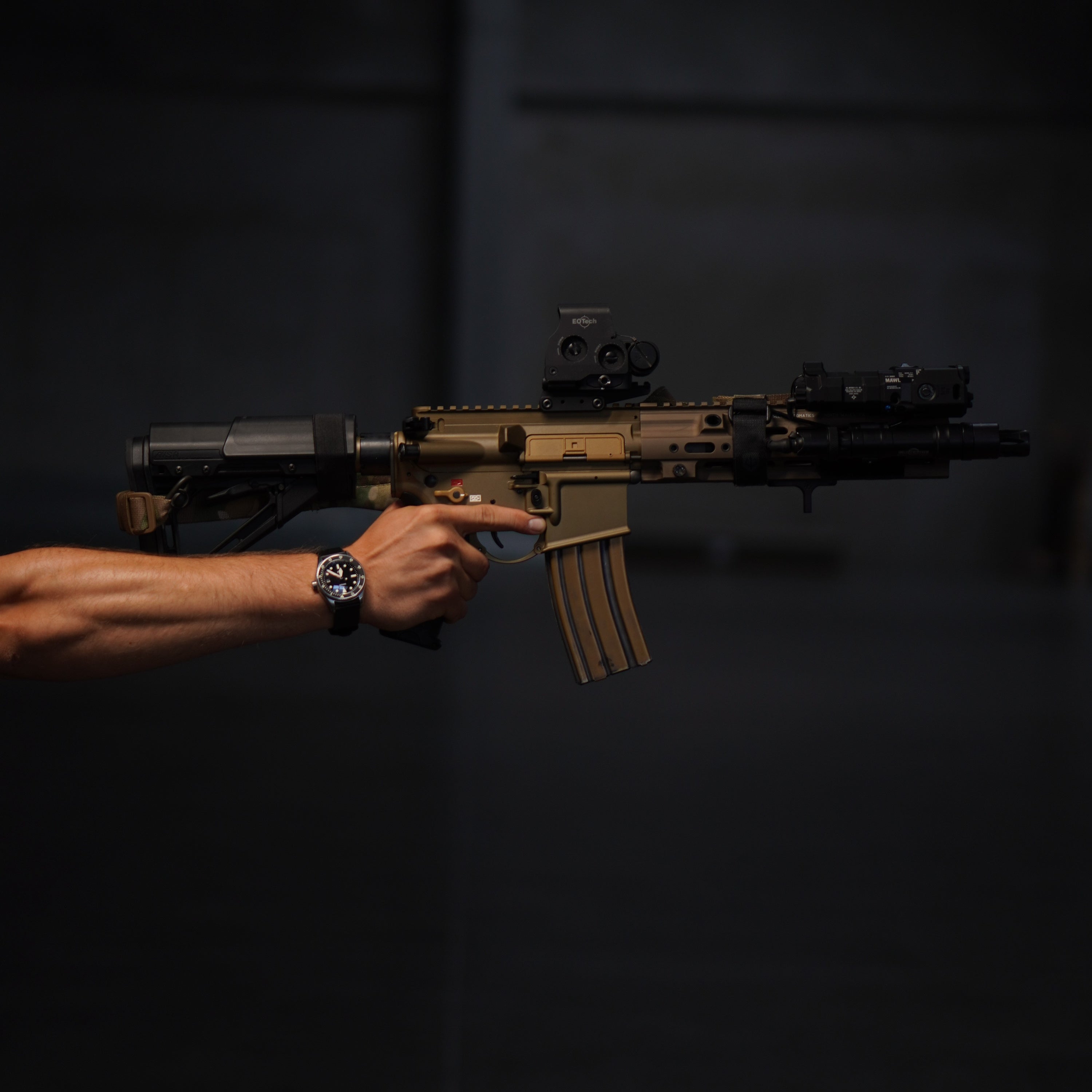 SUREFIRE M640 Dual Fuel Scout Light Pro