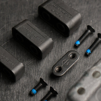 Black Trident Concealment Wing mit 15 mm Schraubenabstand